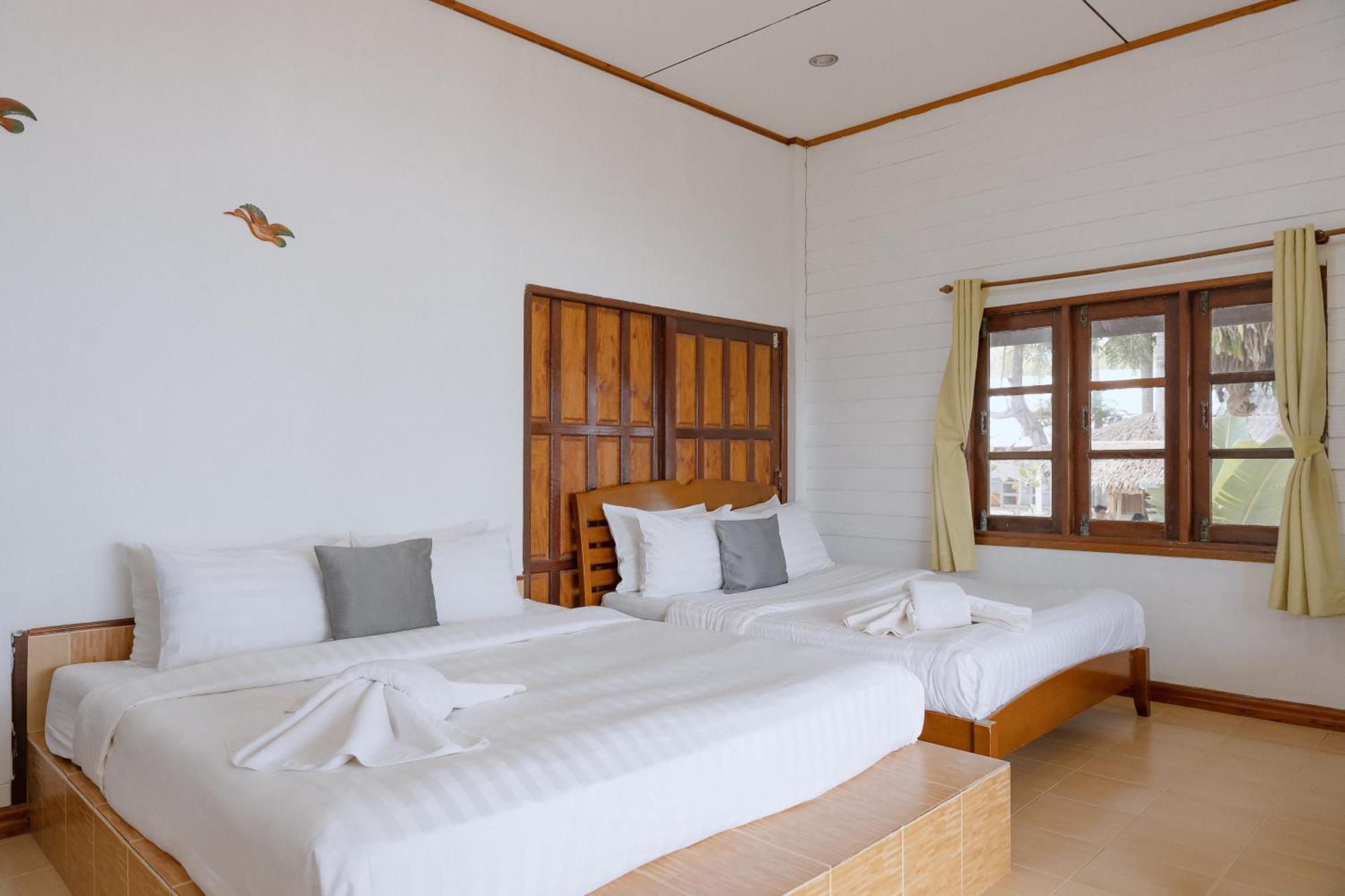 Baanboonpetch Resort Ban Phlong Takhe ภายนอก รูปภาพ